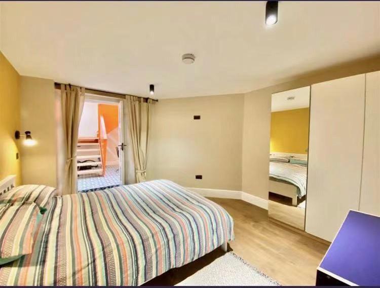 Hoe - Stunning 2 Bedroom Lower Ground Floor *
