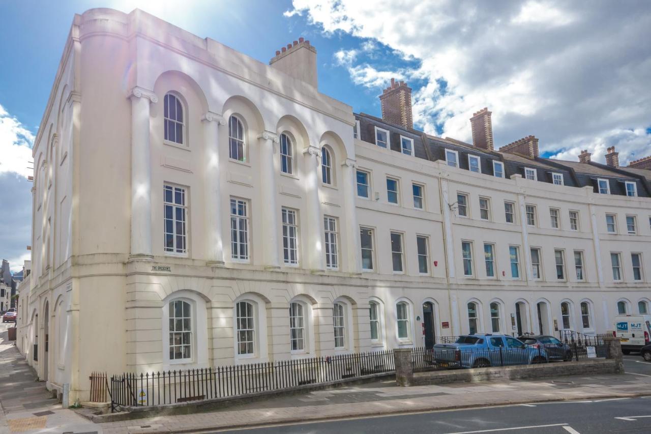 The Kensington Apartment *