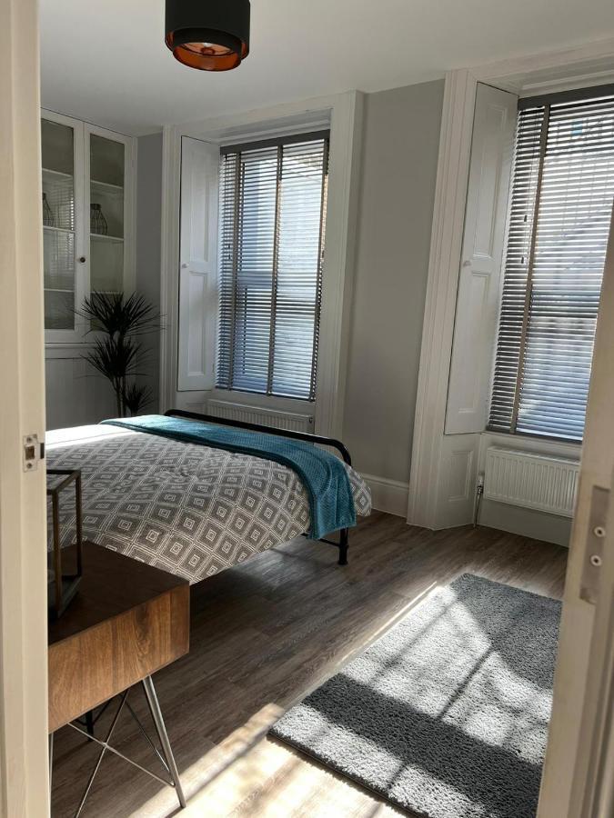 Two Bed Garden On The Apartamento *
