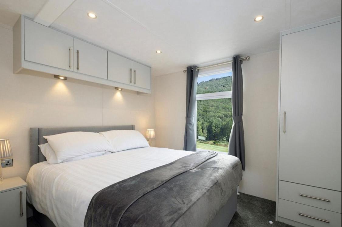 Luxury 6 Bed With Hot Tub Alojamento Plymouth