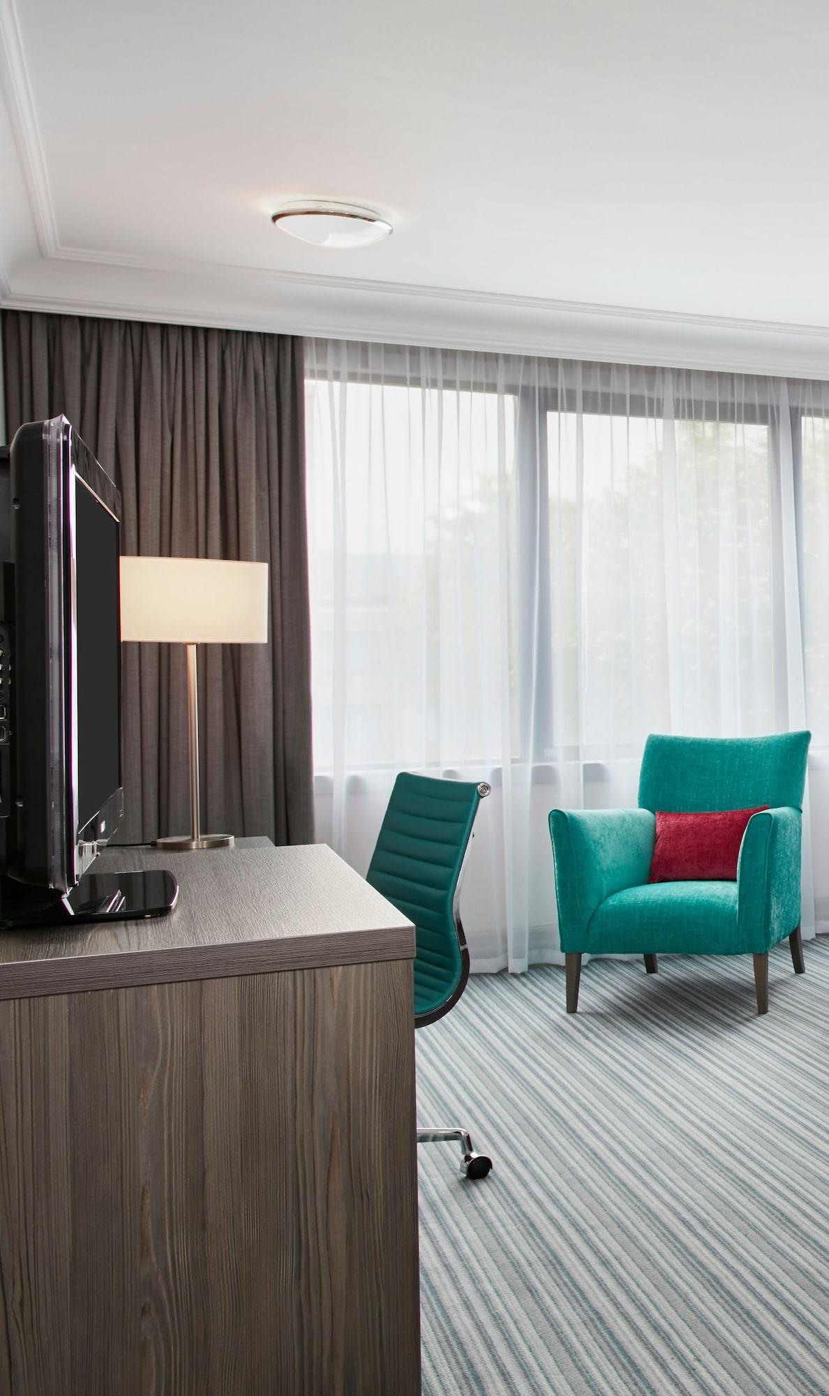 Leonardo 4* Plymouth