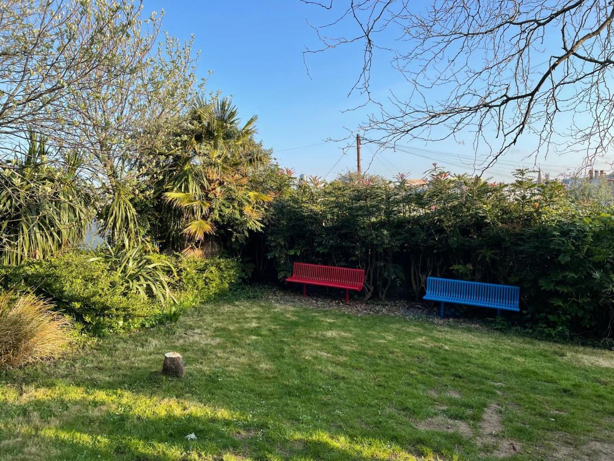 Guest house Island Since 1835 Barbican, Free Limited Parking, Dogs Friendly , Perfect For Ferry Terminal