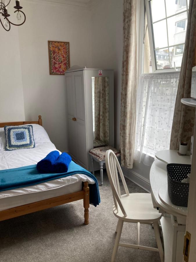 Hospedagem domiciliar Leigham House *