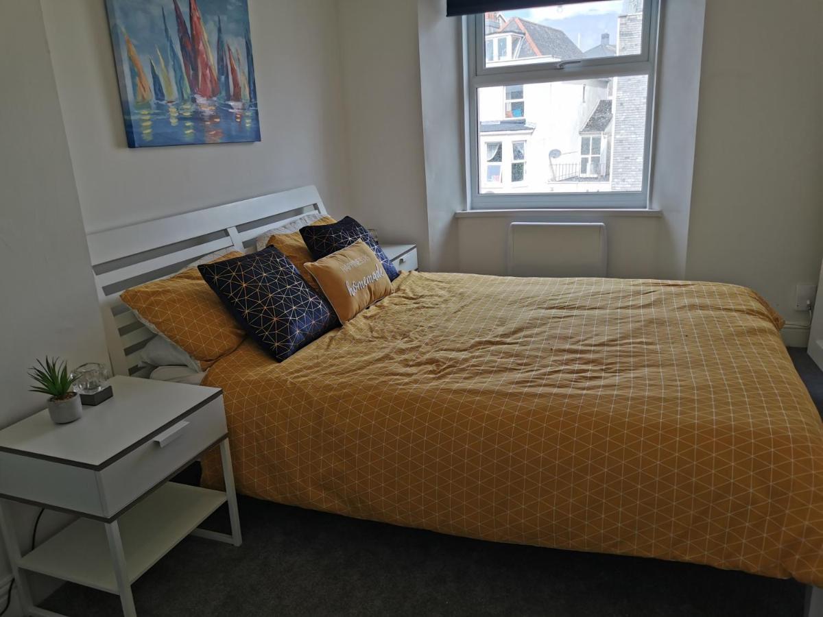 Apartment Beautiful 2-bed Seaview In *
