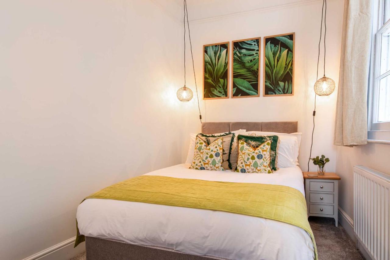 Holiday home Heart Of Barbican 5 Bedroom 4 Bathroom Boutique House With Roof Terrace Plymouth