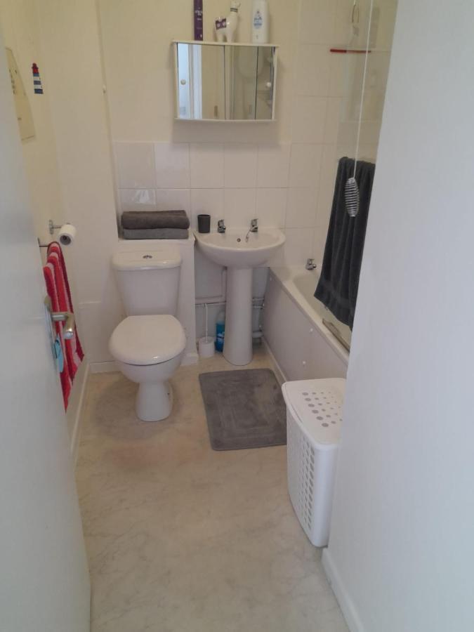 Apartment Centre With South Facing Patio, 10 Minutes Walk To The Harbour Plymouth