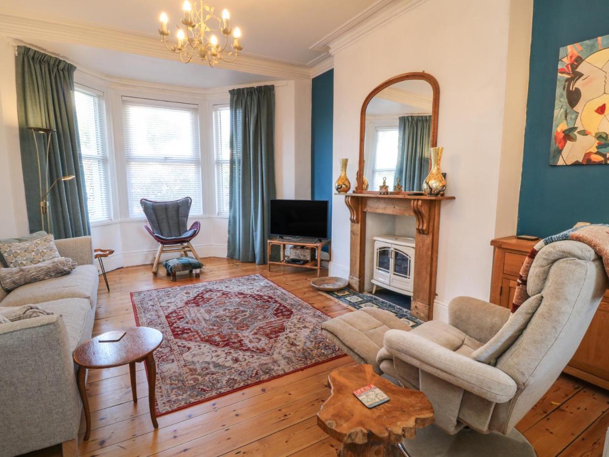 15 Brunswick Place * Plymouth