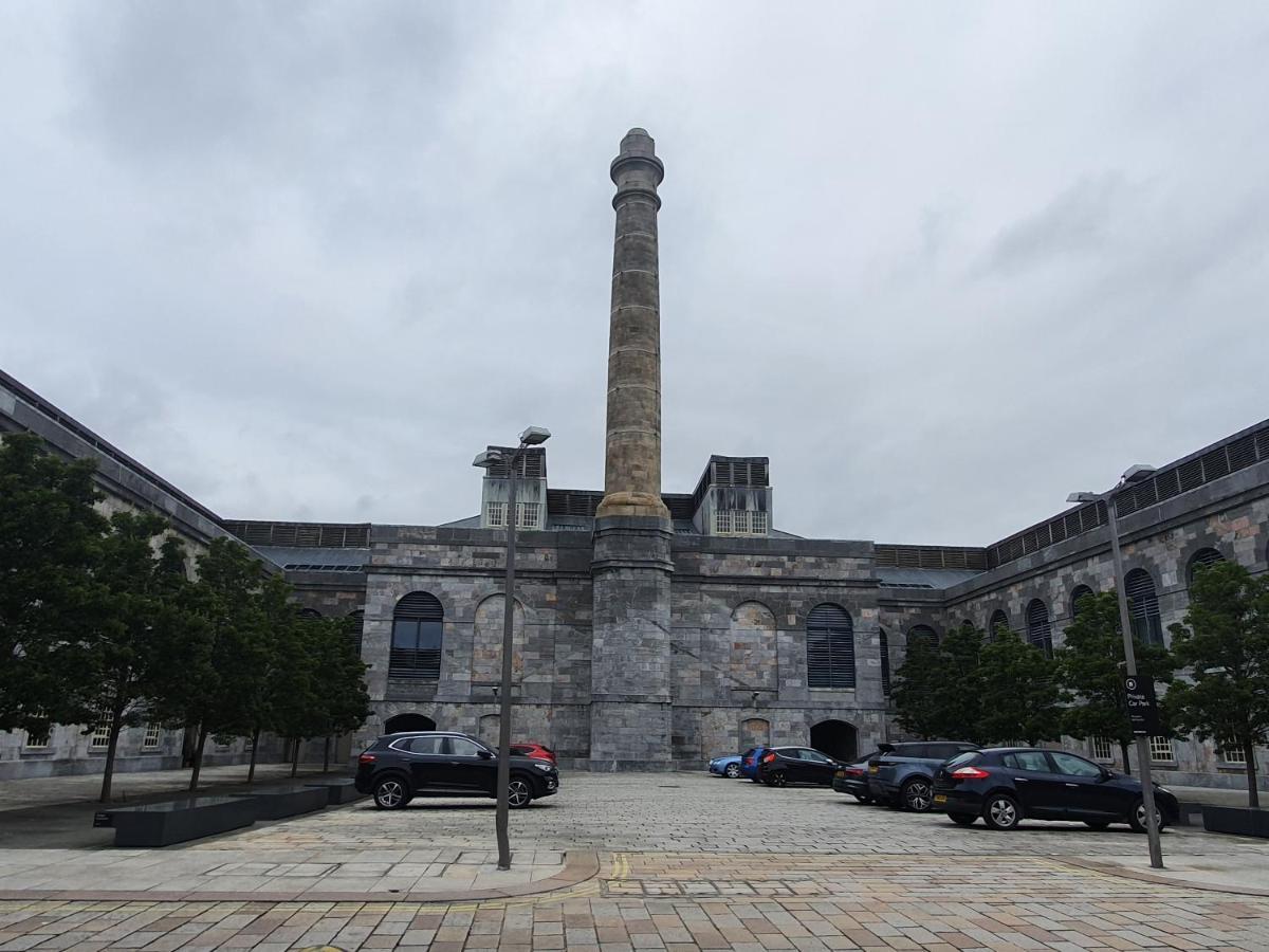 Royal William Yard - Lovely 1-bed In Historic Apartment