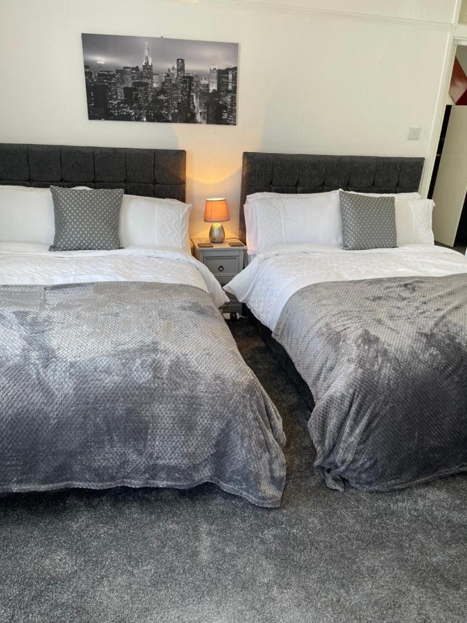 Apartment H &p *