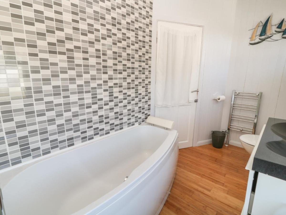 15 Brunswick Place *