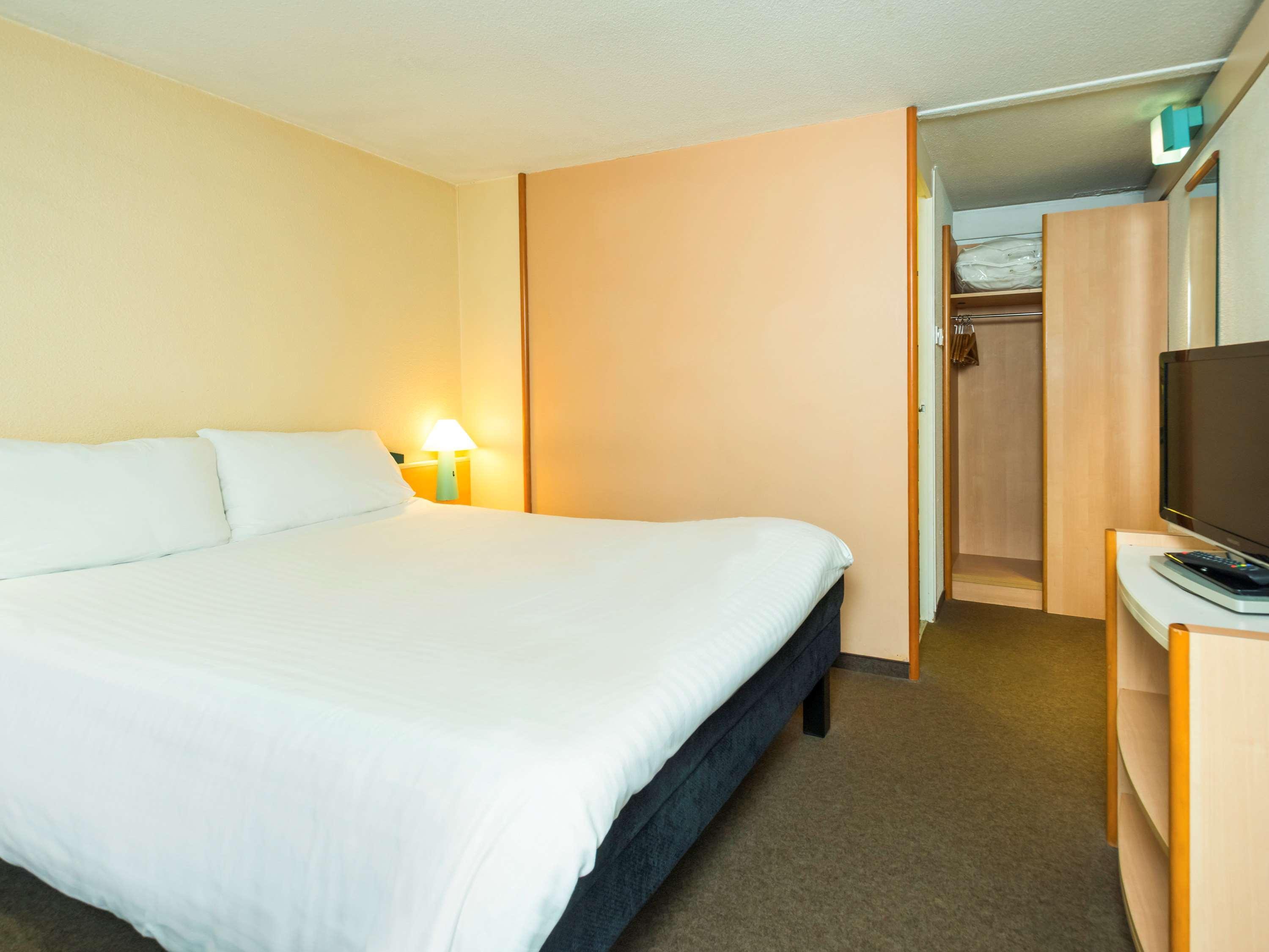 Ibis Hotel 3*