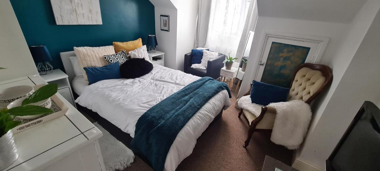 Homestay Cosy Caroline's *