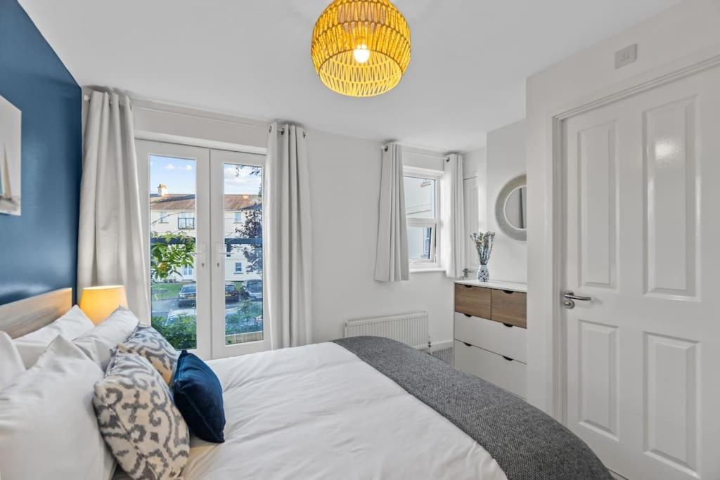 Charming Sea Haven House, Close To The Marina