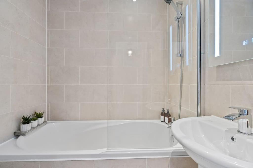 Holiday home Charming Sea Haven House, Close To The Marina