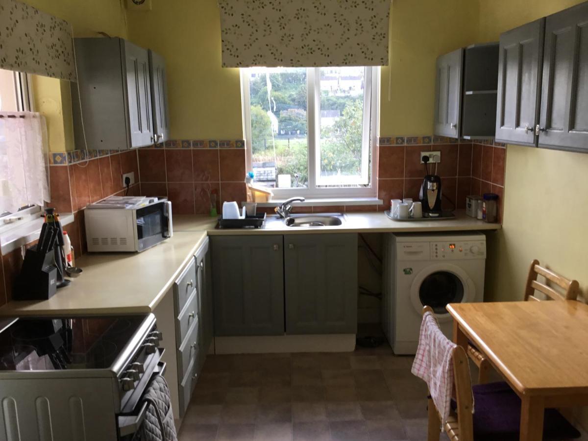 Apartment With Shared Garden And Basic Equipments