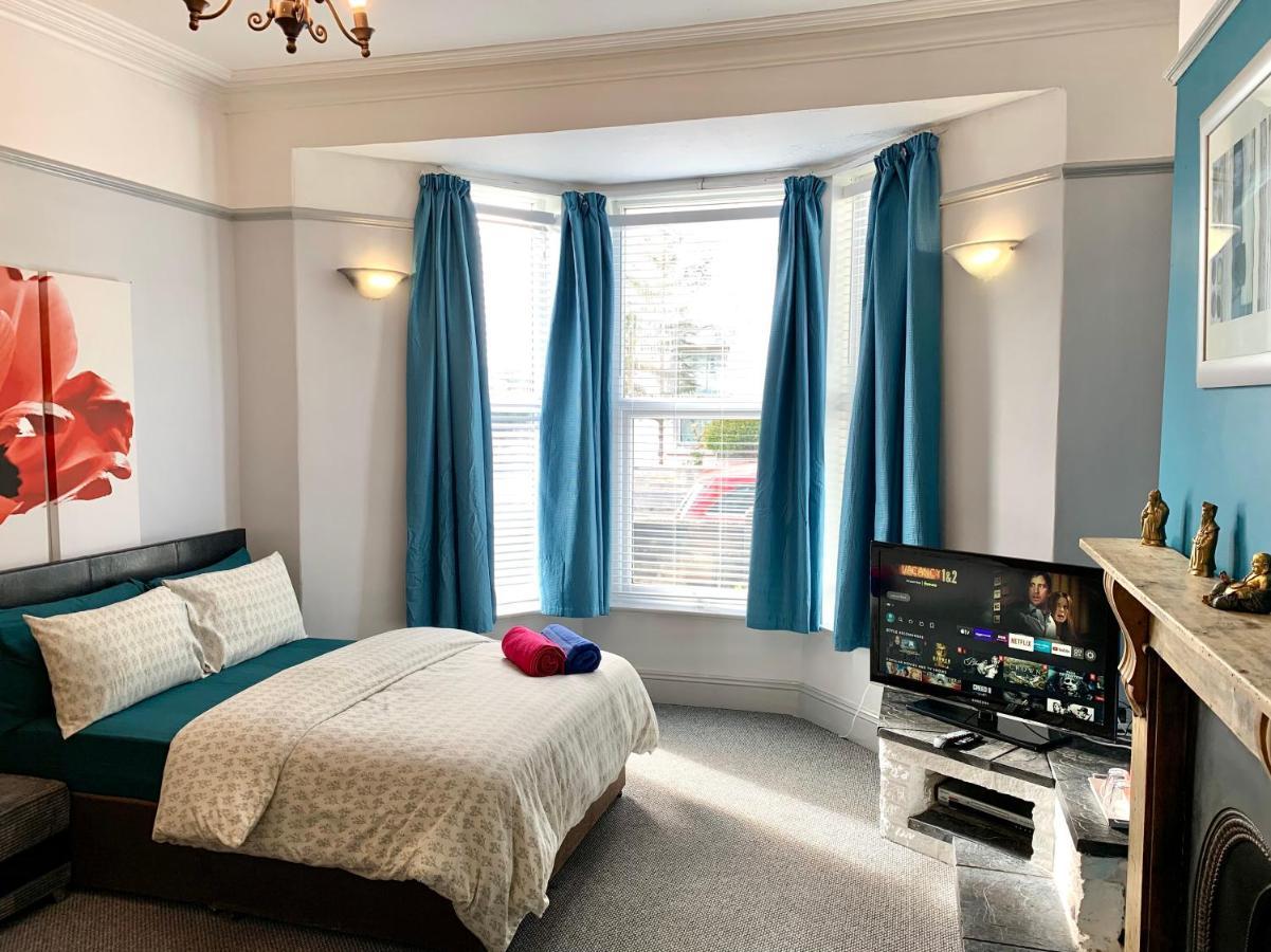 4alma St * Plymouth