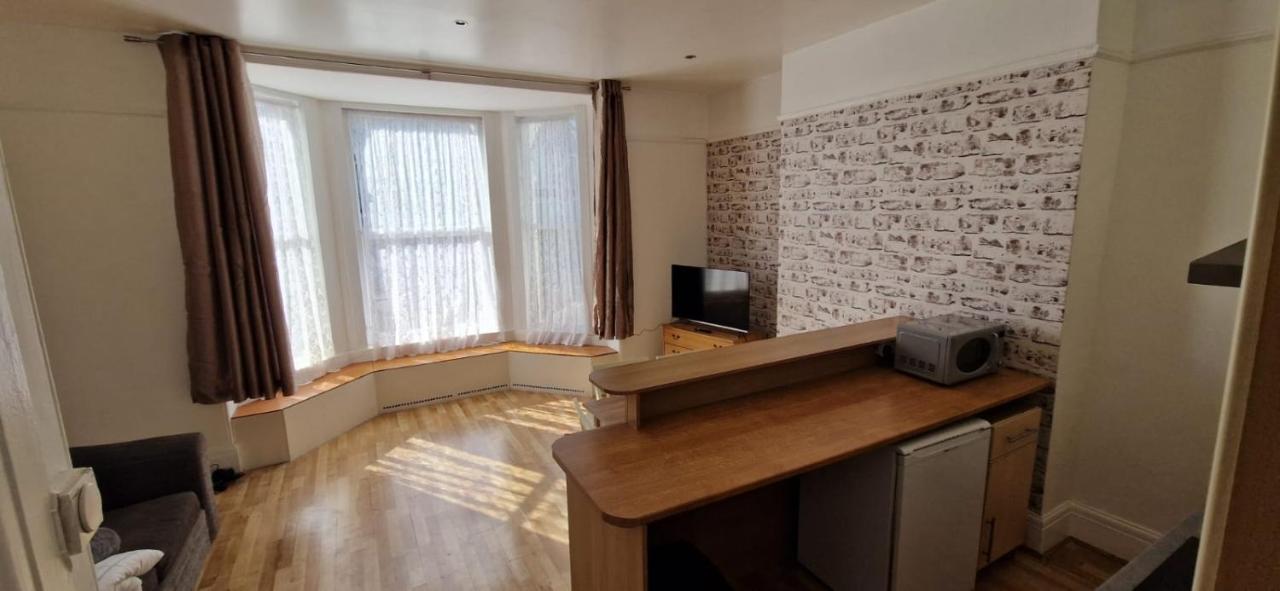 74 Alma Road Free Parking Aparthotel Plymouth