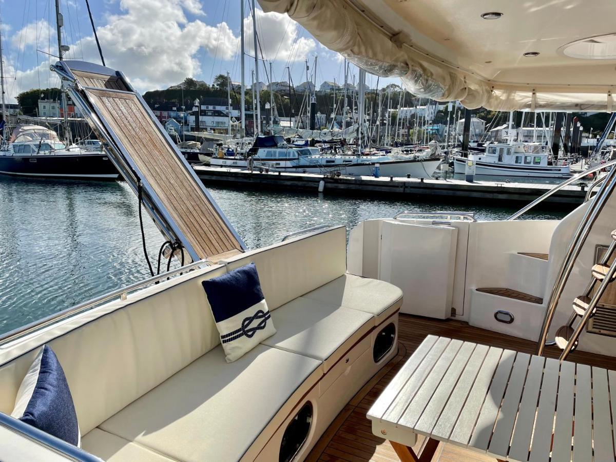 Tranquility Yachts -a 52ft Motor Yacht With Waterfront Views Over Plymouth. Botel *