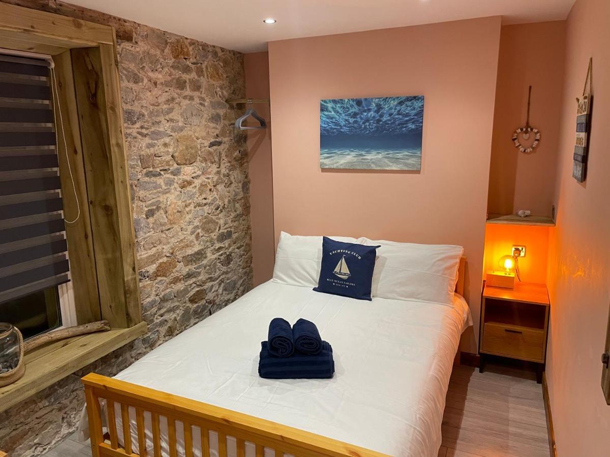 Island Since 1835 Barbican, Free Limited Parking, Dogs Friendly , Perfect For Ferry Terminal Guest house 2*