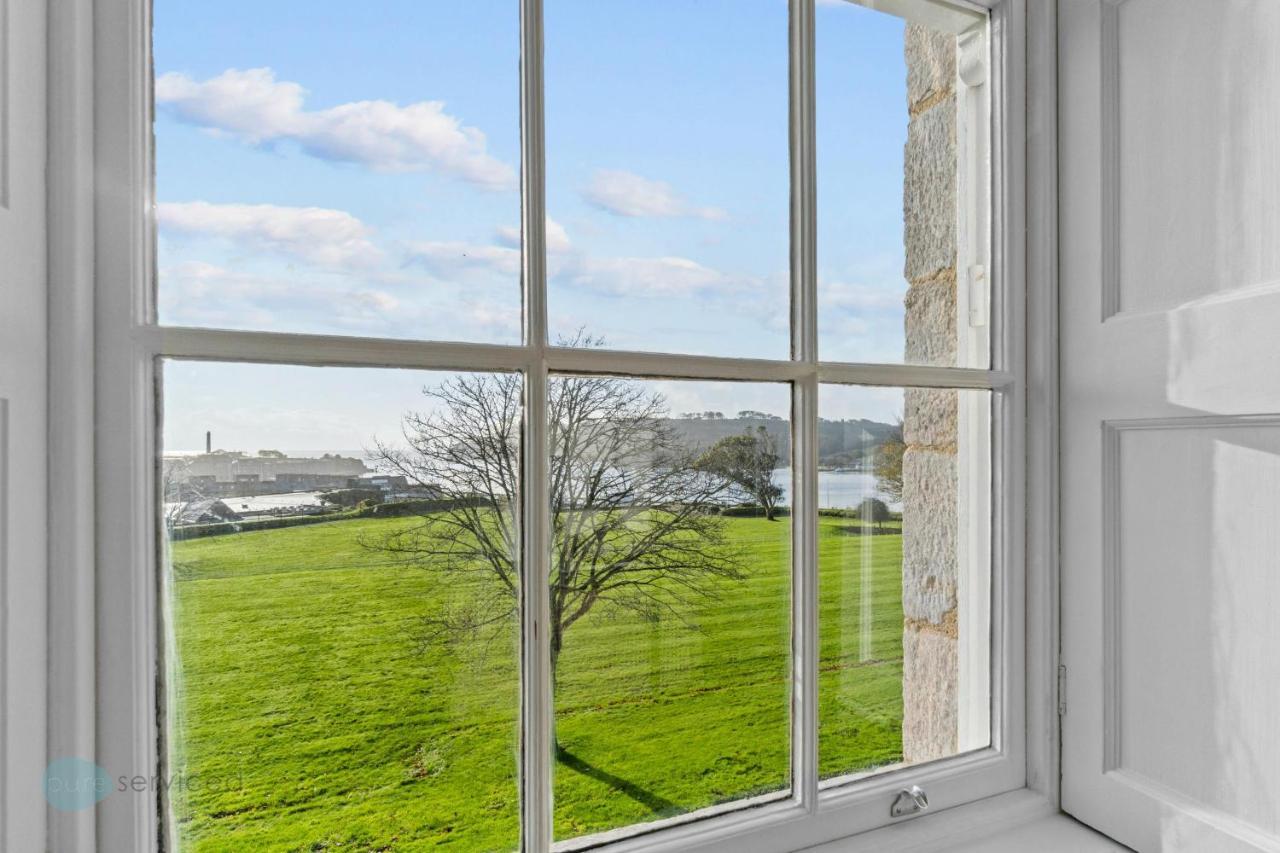 2 Bed- Churchill's Apartment *