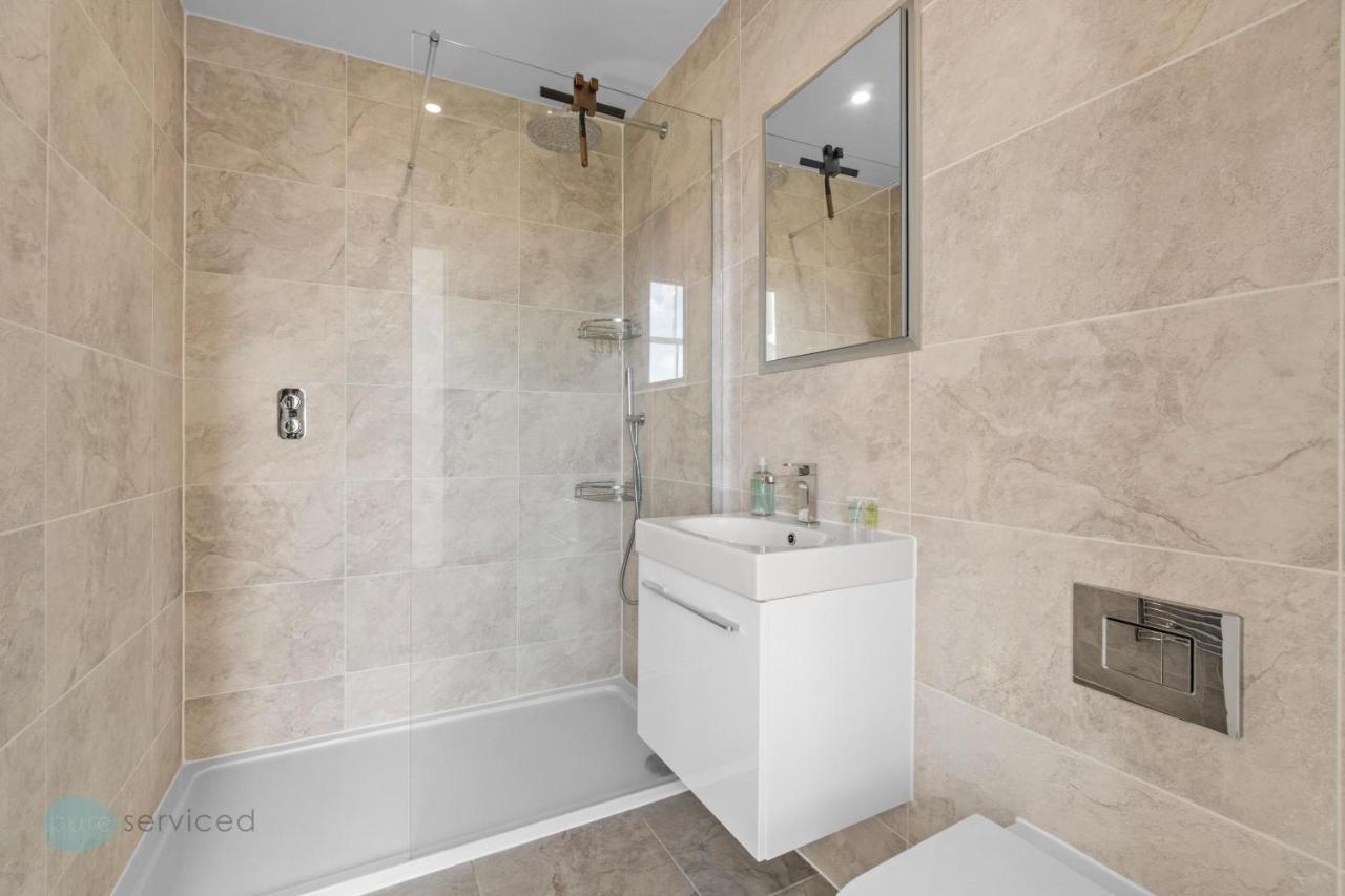 2 Bed- Churchill's *