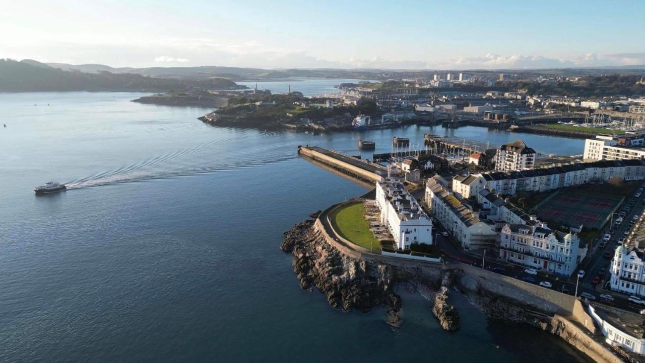Apartment On The & Coastal Path With Free Parking