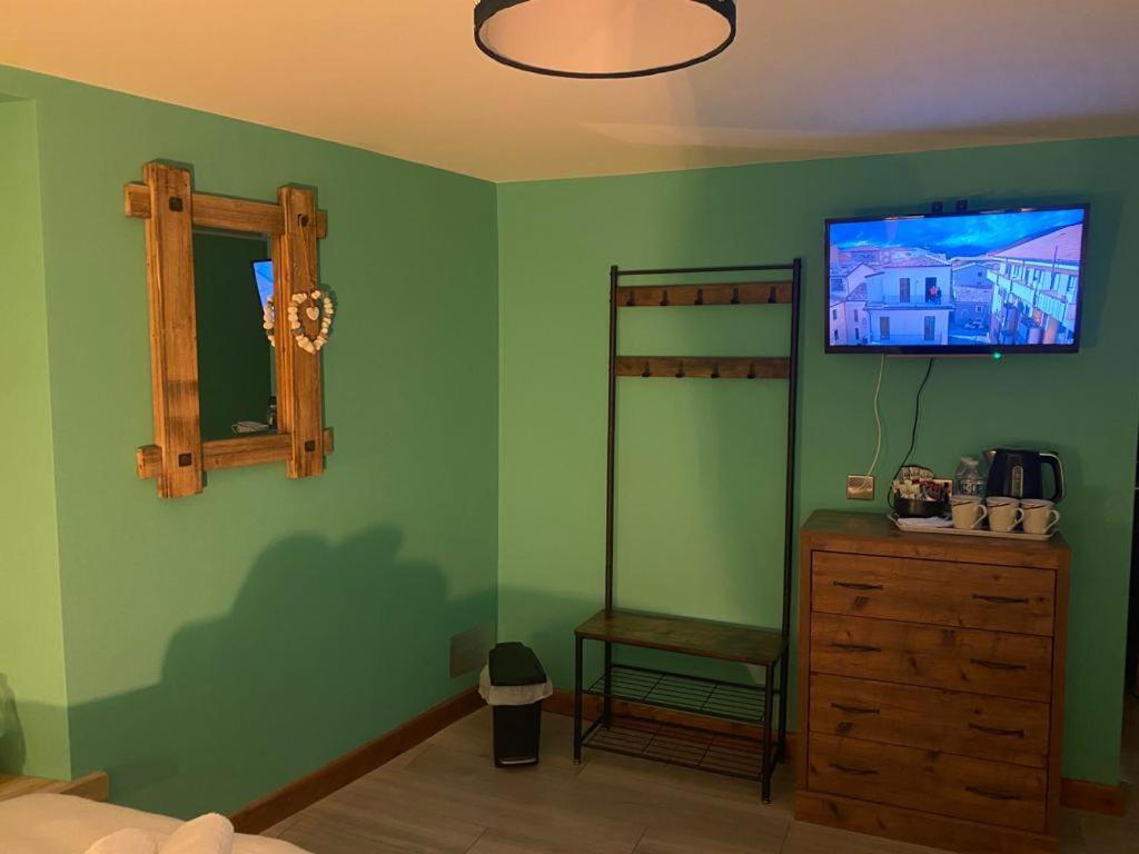 Guest house Island Since 1835 Barbican, Free Limited Parking, Dogs Friendly , Perfect For Ferry Terminal Plymouth