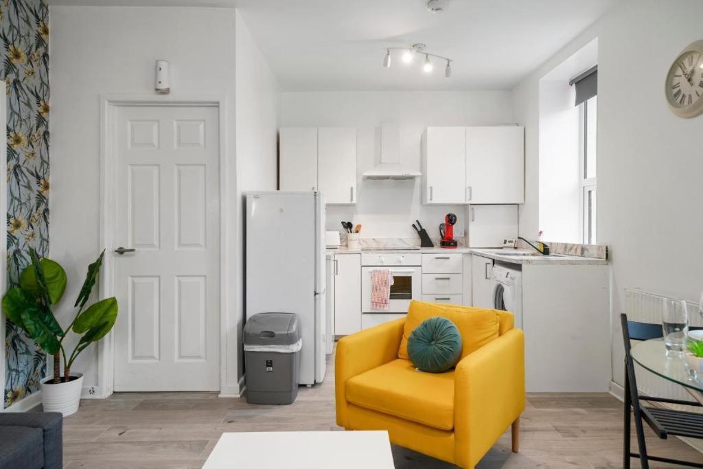 Fashionable In - Sleeps 4 Apartment Plymouth