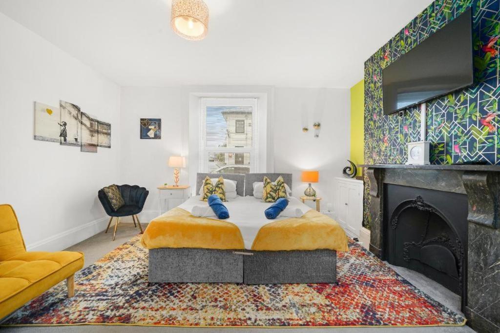 Beautiful Marseille Boutique - Sleeps 4 * Plymouth