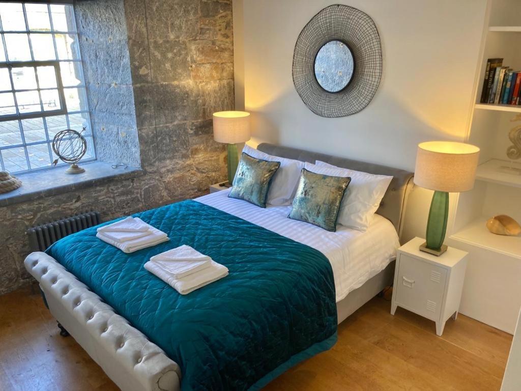 Royal William Yard: Luxury At The Bruce Apartment Plymouth