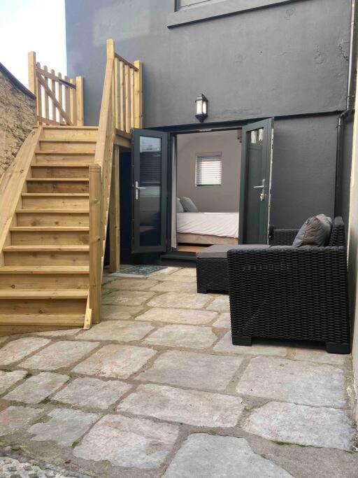 Apartment Charming Barbican/hoe Parking,courtyard! *