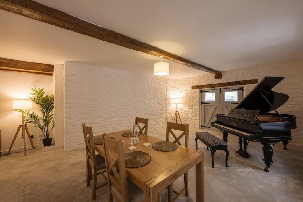 Barbican, Outstanding Luxury Apartment