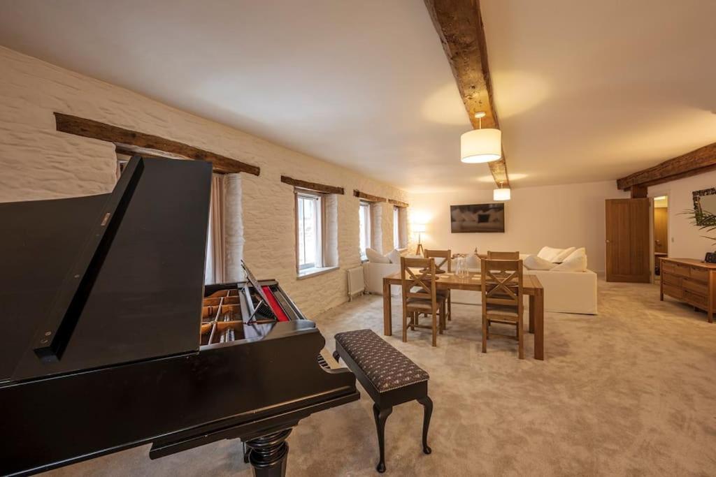 Barbican, Outstanding Luxury