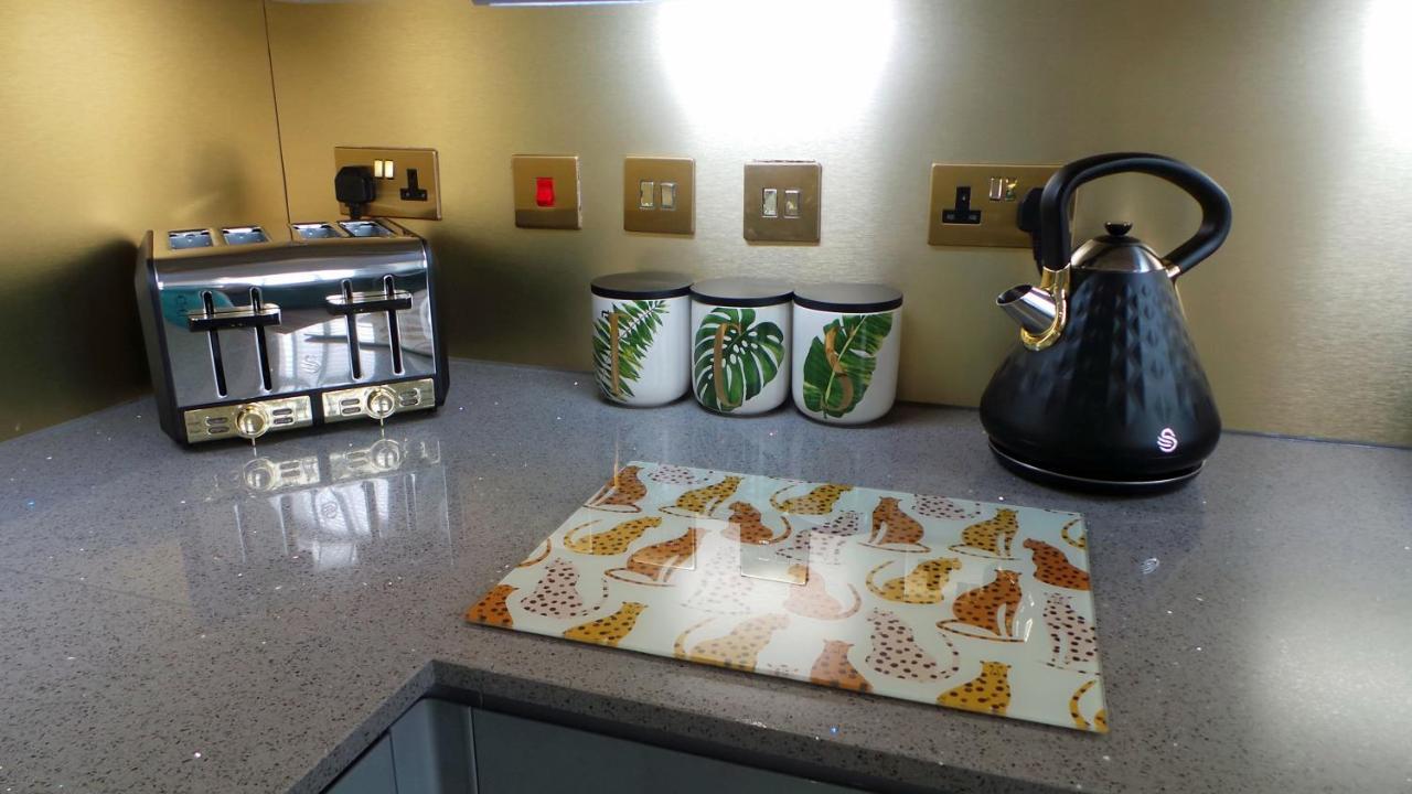 Apartment Luxury 1 Bedroom Duplex With Free Parking *