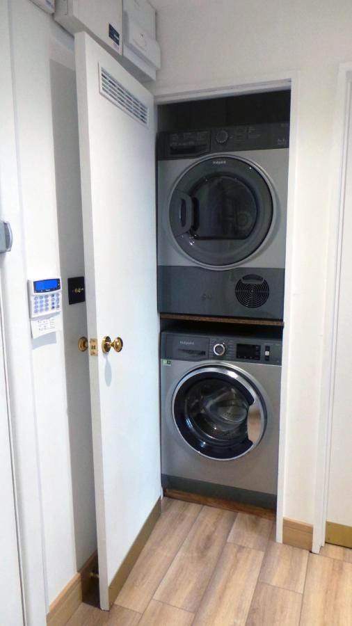 Luxury 1 Bedroom Duplex With Free Parking