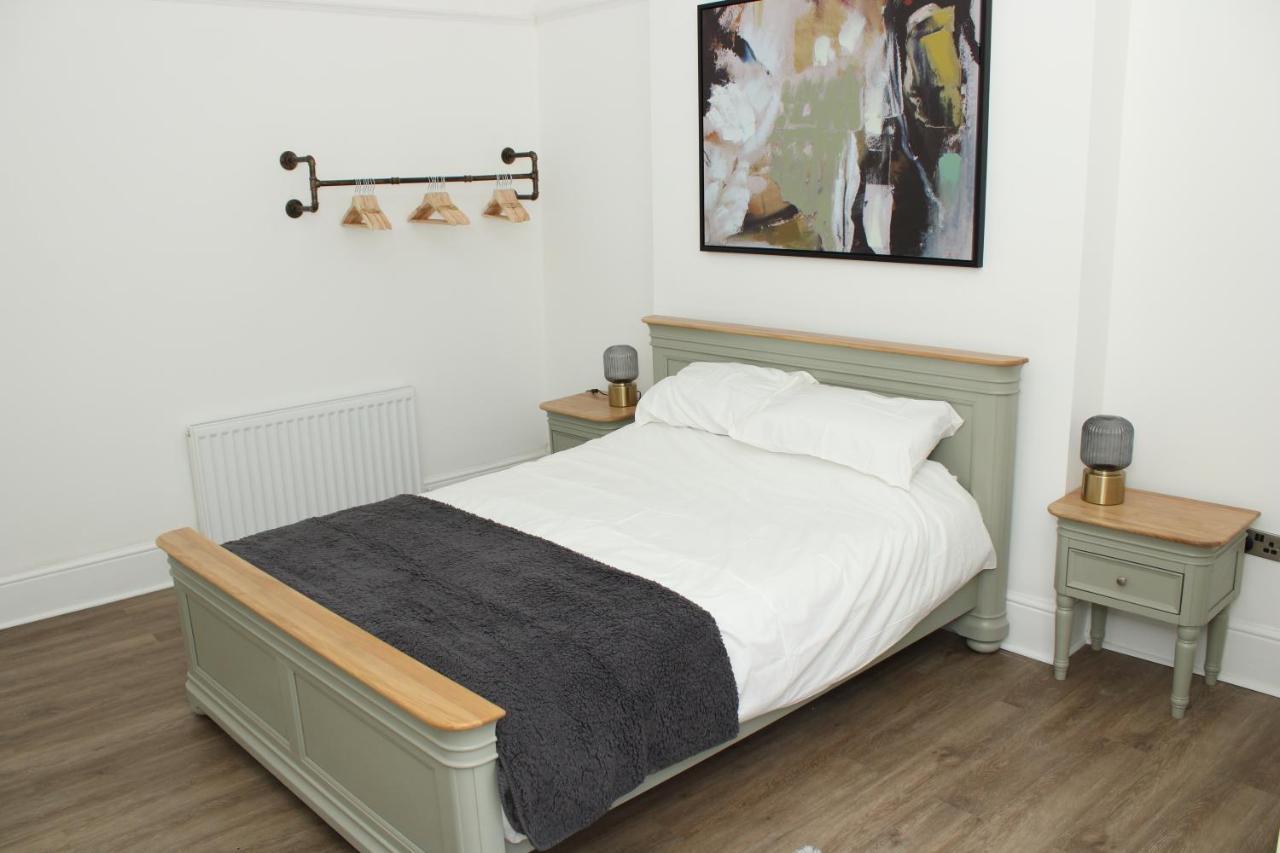 - Beautiful 5 Bedroom Victorian House - Location Holiday home