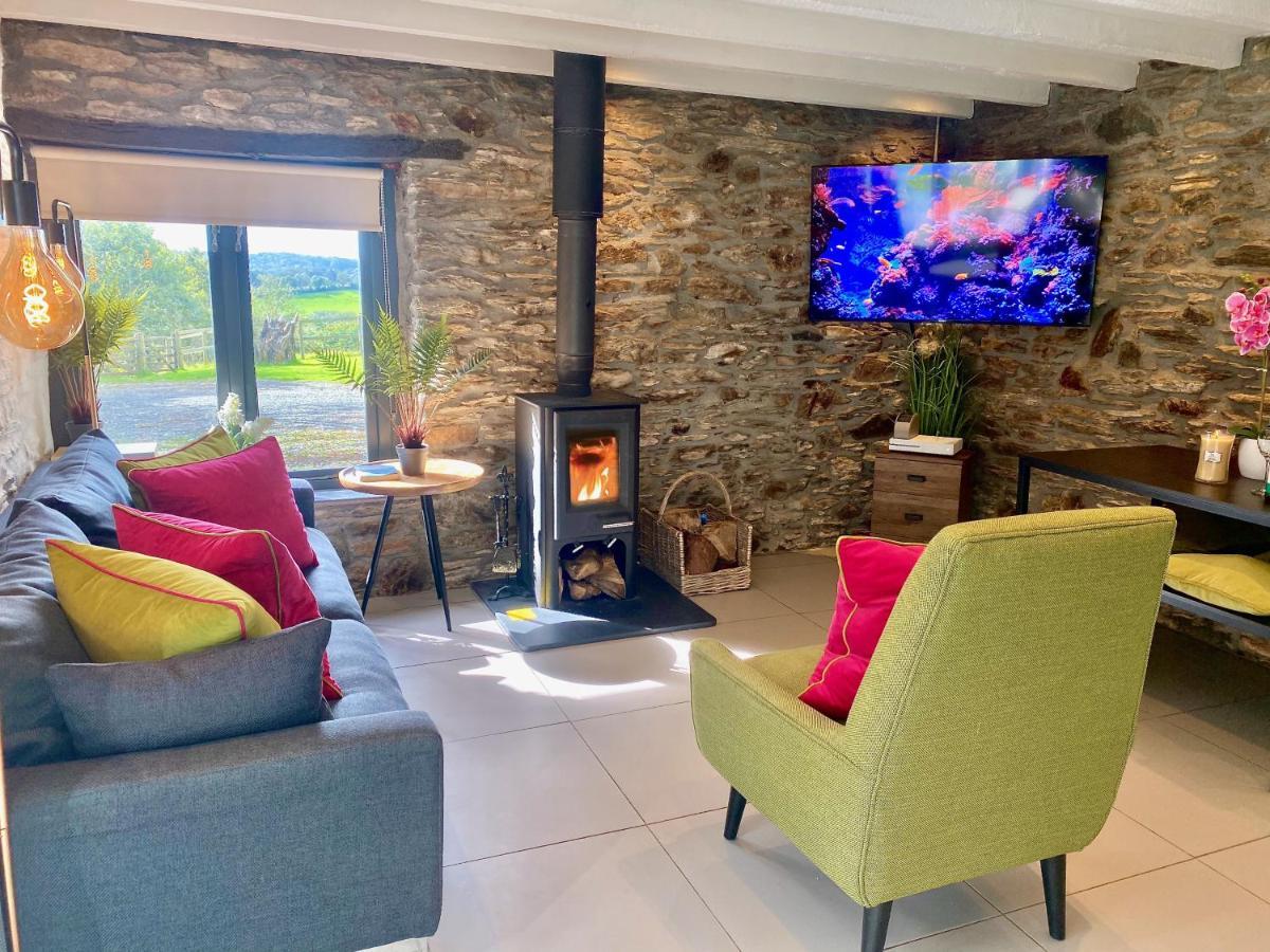 Sunridge Fishing With Hot Tub & Giant Cinema Holiday home