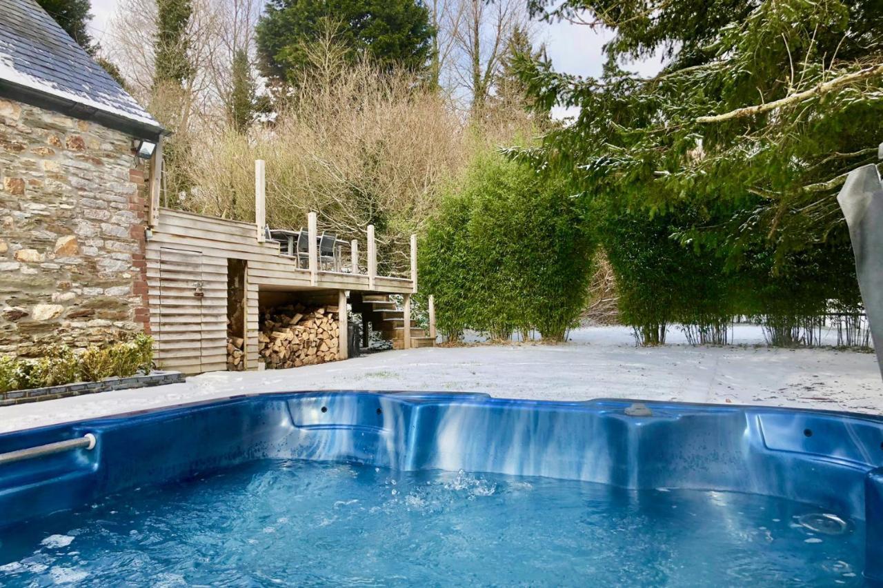 Sunridge Fishing With Hot Tub & Giant Cinema Holiday home