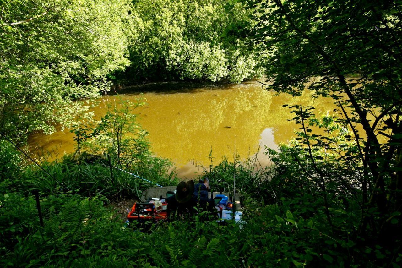 Sunridge Fishing With Hot Tub & Giant Cinema