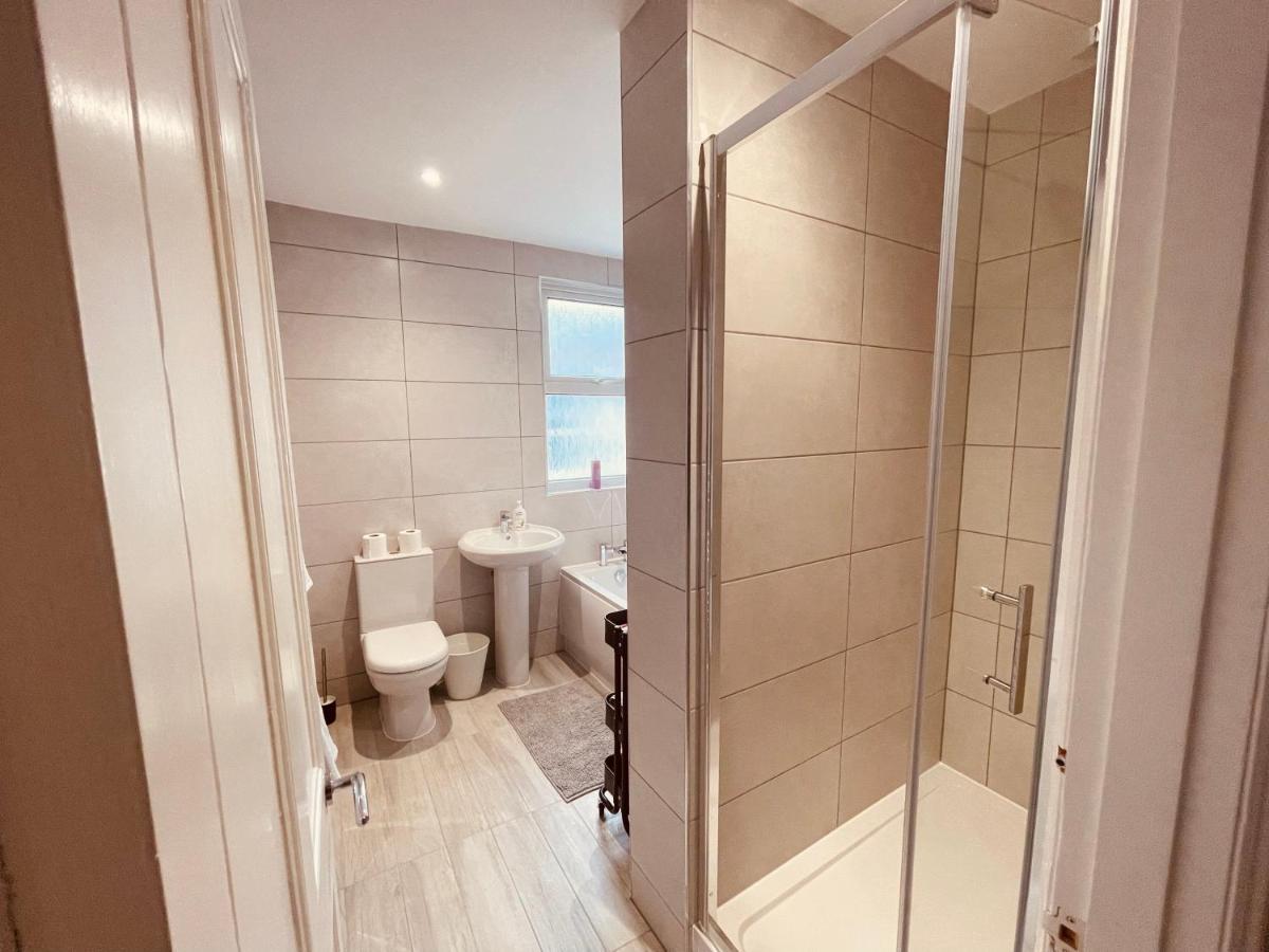 Modern Luxury 3 Bed House Holiday home
