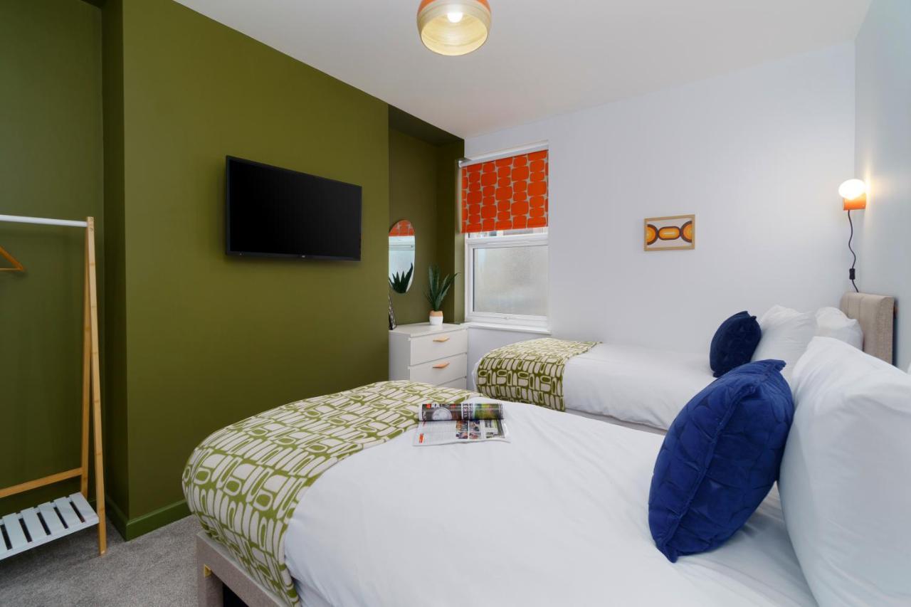 Two - Private Car Park, Comfortable And Well Equipped - By Ocean Retreats * Plymouth