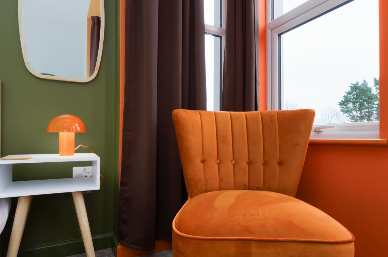 Two - Private Car Park, Comfortable And Well Equipped - By Ocean Retreats Apartment