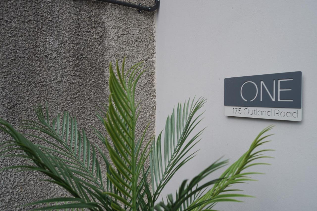 One - King Bed - Free Private Parking - By Ocean Retreats Plymouth
