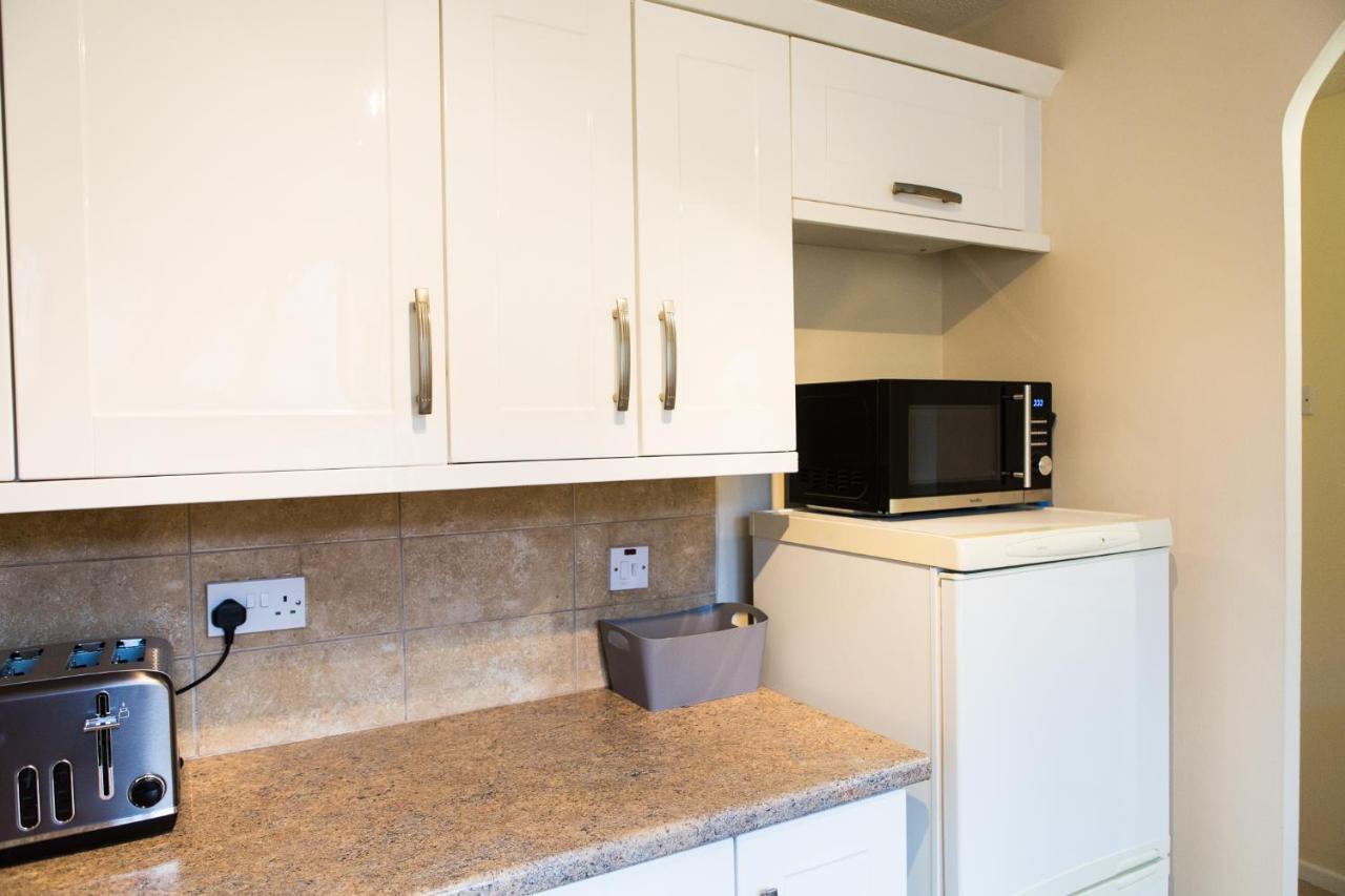Entire 2 Bedroom House Near Derriford With Parking Holiday home Plymouth