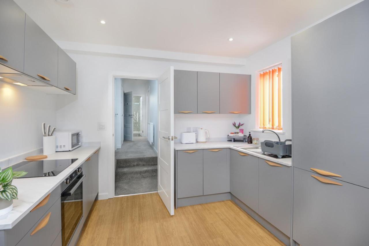Apartment Two - Private Car Park, Comfortable And Well Equipped - By Ocean Retreats Plymouth