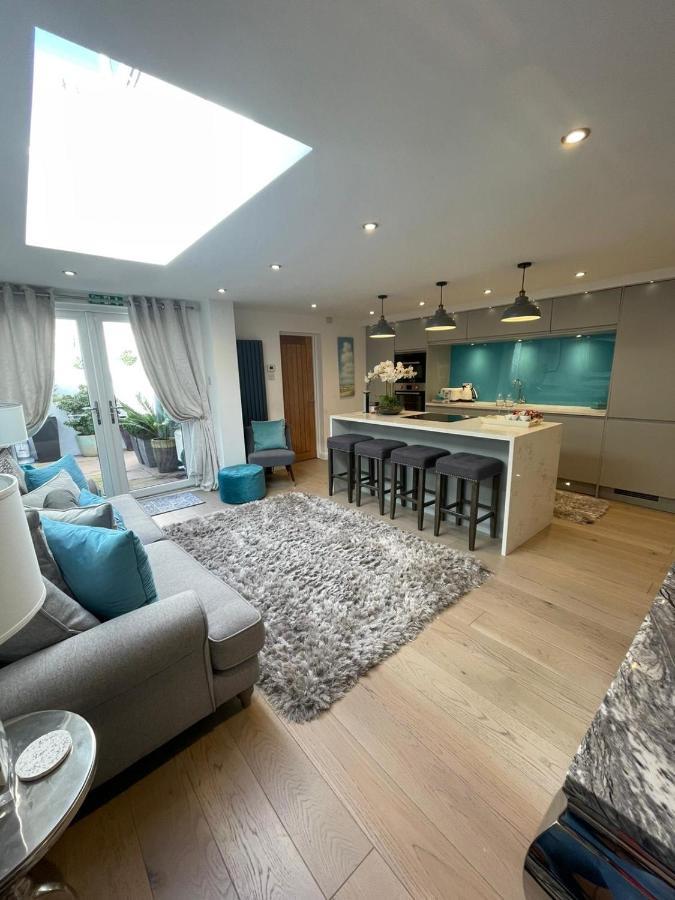 Luxury Close To Centre Apartment Plymouth