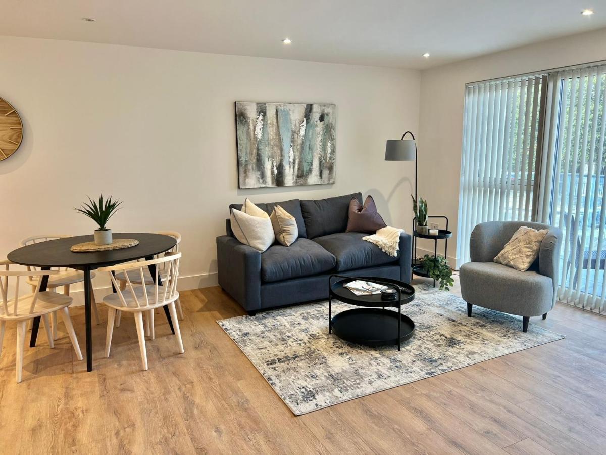Apartment 45 Teesra House *