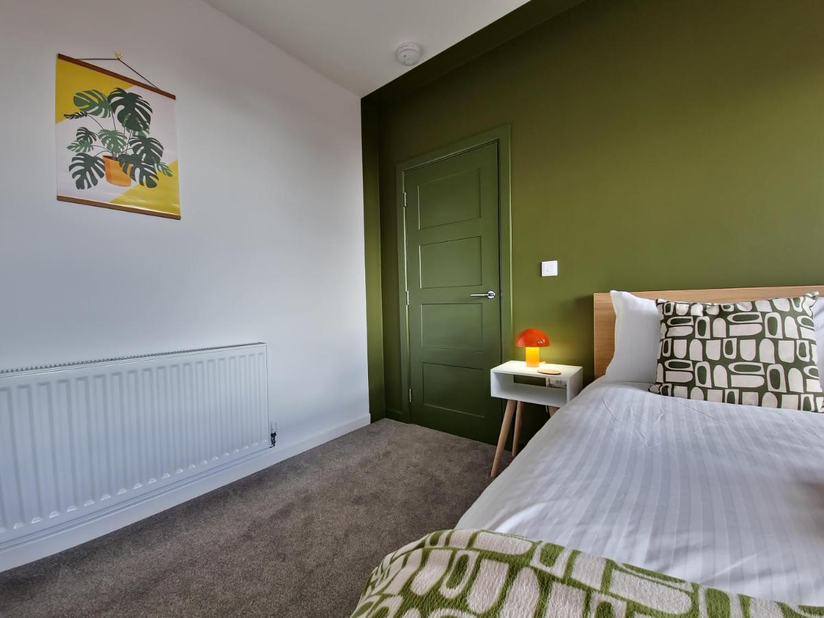 Two - Private Car Park, Comfortable And Well Equipped - By Ocean Retreats Plymouth