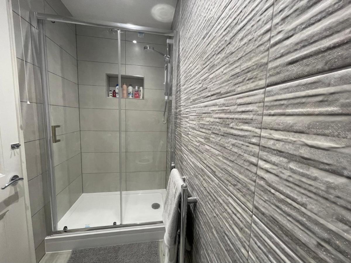 Modern Luxury 3 Bed House *