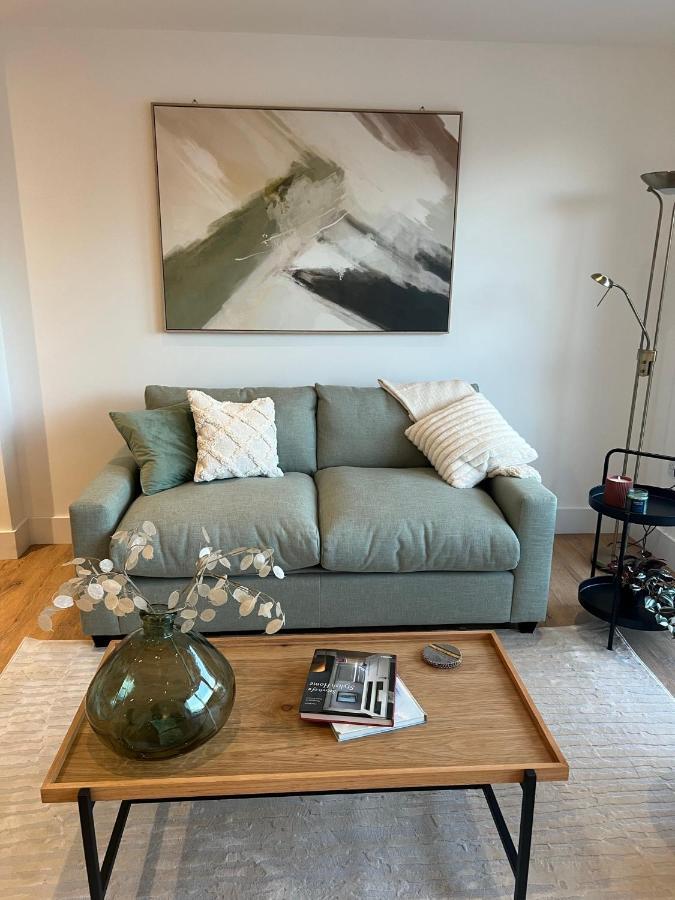 Apartment 39 Teesra House